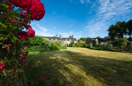 Neant-sur-Yvel House | 4 character gites