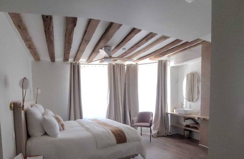 Sens Bed & Breakfast | 4 Charming Suites & downtown