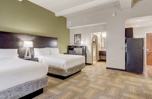 Downtown Baltimore Hotel | 4 Charming Suites for Unforgettable Stay w/Kitchen - Pets Allowed!