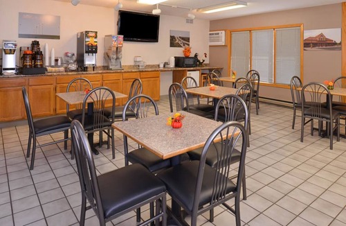 Atlantic Hotel | 4 Comfortable Rooms w/Free Breakfast & Pet-Friendly Amenities just off Hwy 6