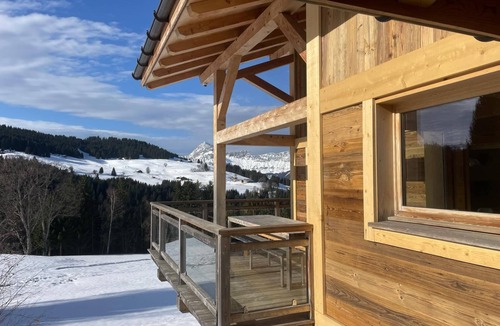 Notre-Dame-de-Bellecombe Ski Chalet | 4*contemporary chalet with breathtaking views, 350 m ski lift, in the heart of the diamond area