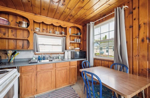 Oscoda Cabin | #4 | Cozy Classic Close to Beach