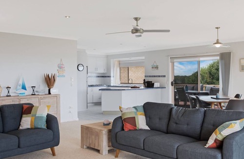 Kianga House | 4 Dawn Parade, Kianga