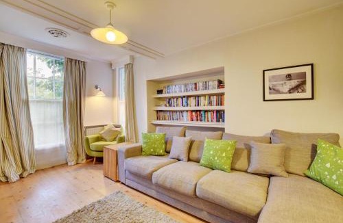 Martlesham Heath House | 4 Doric Place