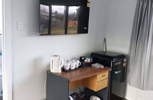 Kawaha Point Ski Chalet | 4 Double Beds and 2 Sofa Bed chalet