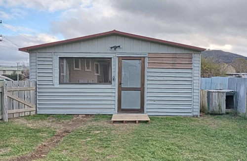 Kawaha Point Ski Chalet | 4 Double Beds and 2 Sofa Bed chalet