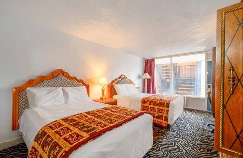 Lawton Hotel | 4 Easy Access Rooms w/Full Bed & Parking – Relaxation Near Central Mall Lawton