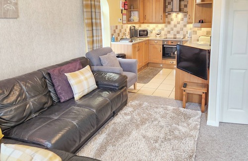 Cayton Cottage | 4 Eldin Hall Cottages