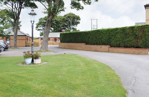 Cayton Cottage | 4 Eldin Hall Cottages