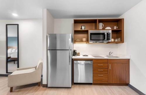 Cheyenne Hotel | 4 Extended Stay Suites | West Lincolnway Cheyenne