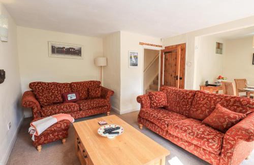 Burton House | 4 Greencross Cottages