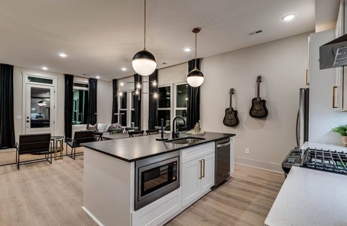 West End Apartment | 4 Homes 60+ Bed Private Rooftops