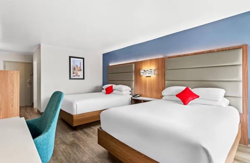 Cheyenne Hotel | 4 Inviting Rooms with Deluxe 2 Queen Beds - Near Cheyenne Frontier Days