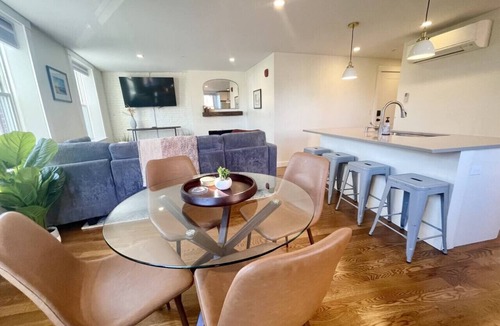 Portsmouth Apartment | 4 King Suites, Downtown, Outlets, Beach, Historic