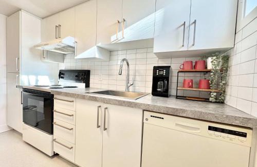 Saint-Sacrement Apartment | 4 Large Rooms City Centre