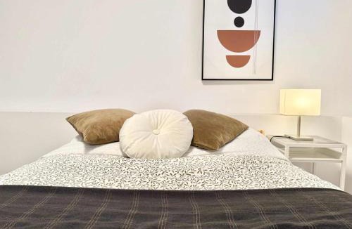 Saint-Sacrement Apartment | 4 Large Rooms City Centre