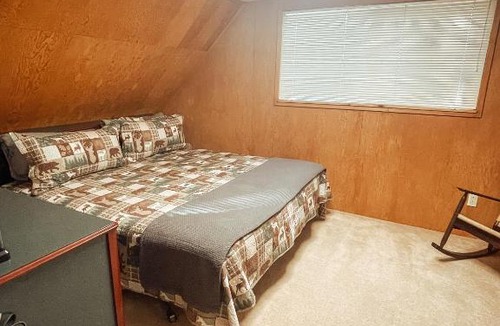 Cold Springs House | 4 Little Bears Cabin-WiFi/Arcade loft