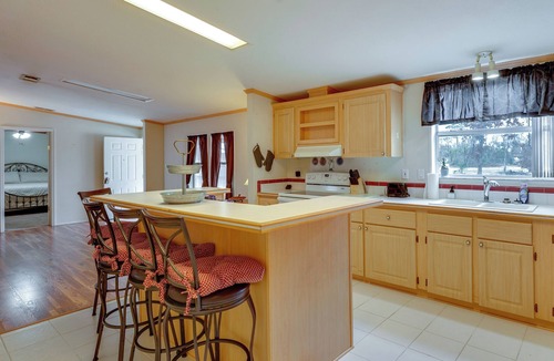 Perry House | 4 Mi to Beach: Perry Home Near Boat Launch