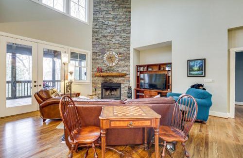 Bear Lake Reserve House | 4 Mi to Bear Creek Lake! Serene Escape w/Deck