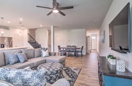 Millville House | 4 Mi to Bethany Beach: Townhome w/Screened Porch