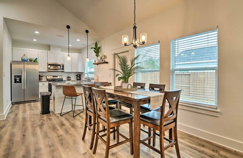 Rockport House | 4 Mi to Boat Ramp: Charming Rockport Home