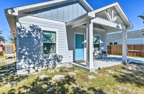 Rockport House | 4 Mi to Boat Ramp: Charming Rockport Home
