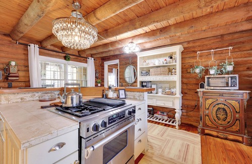 Ponte Vedra Beach Cabin | < 4 Mi to Boat Ramp & Mickler Beach: Unique Cabin