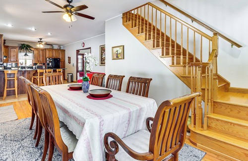 Tannersville House | 4 Mi to Camelback! Group-Friendly Poconos Cabin