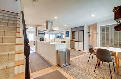 Plymouth House | 4 Mi to Downtown Plymouth! Bayfront Home w/Deck