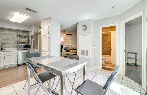 Parker Lane Condo | 4 Mi to Dtwn Austin: WFH-Friendly Gem, Pool Access