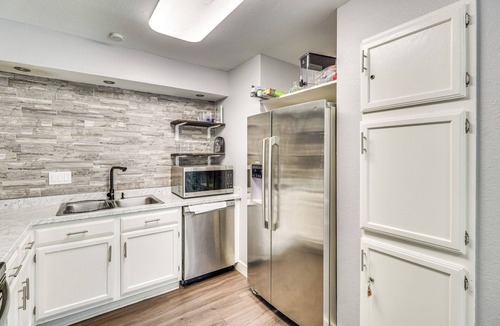 Parker Lane Condo | 4 Mi to Dtwn Austin: WFH-Friendly Gem, Pool Access