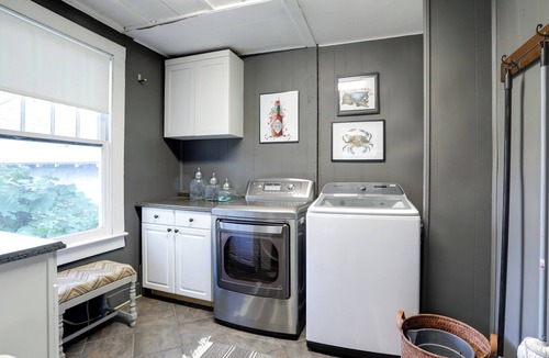Mid City South Cottage | 4 Mi to Dtwn: Baton Rouge Bungalow w/Private Yard
