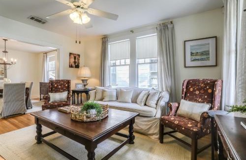 Mid City South House | 4 Mi to Dtwn: Baton Rouge Bungalow w/Private Yard