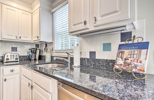 South Chatham House | ~ 4 Mi to Dtwn: Chatham Home w/Fire Pit