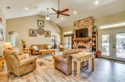Stephenville House | 4 Mi to Dtwn: Home w/Pool in Stephenville!