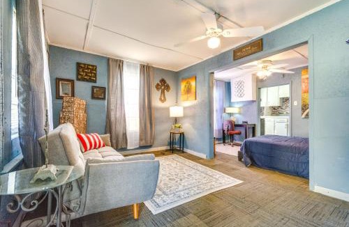 North Little Rock Apartment | 4 Mi to Dtwn Little Rock: Studio w/Porch