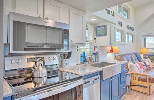 McKinney House | 4 Mi to Dtwn McKinney: Tiny Home w/Fireplace