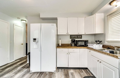 Rochester Apartment | 4 Mi to Dtwn Rochester: Charming Apt w/Patio!