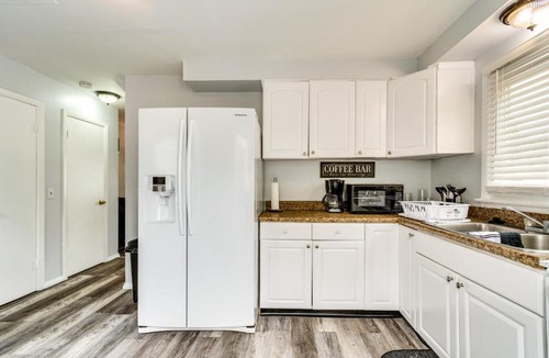Rochester Apartment | 4 Mi to Dtwn Rochester: Charming Apt w/Patio!