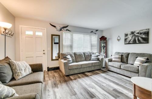 Rochester Apartment | 4 Mi to Dtwn Rochester: Charming Apt w/Patio!
