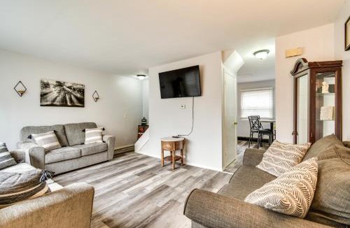 Rochester Apartment | 4 Mi to Dtwn Rochester: Charming Apt w/Patio!