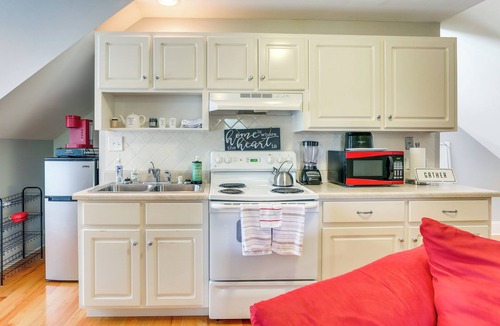 Summerville Apartment | 4 Mi to Dtwn: Simplistic Summerville Studio
