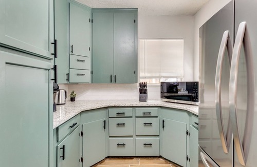 Lawton House | 4 Mi to Fort Sill: Modern Home w/Private Yard