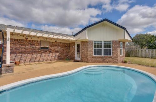 Wright House | 4 Mi to Garniers Beach Park: Home w/Private Pool!