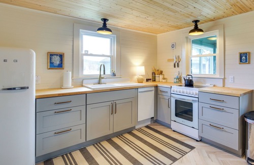 Great Barrington House | 4 Mi to Great Barrington: Berkshires Retreat!