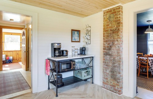 Great Barrington House | 4 Mi to Great Barrington: Berkshires Retreat!