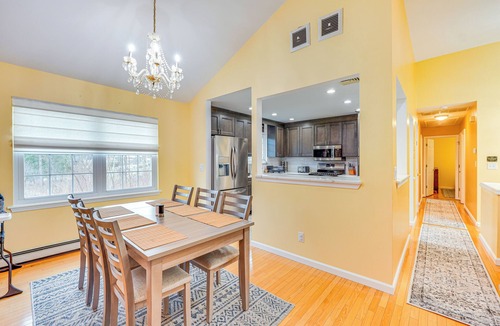 Balmville House | 4 Mi to Hudson River: Cozy Newburgh Home!