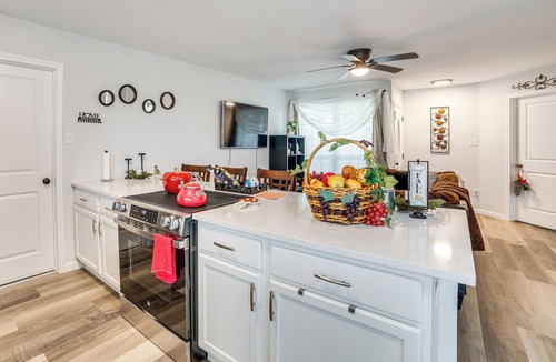 Cedar Hill House | 4 Mi to Joe Pool Lake! Cedar Hill Family Haven