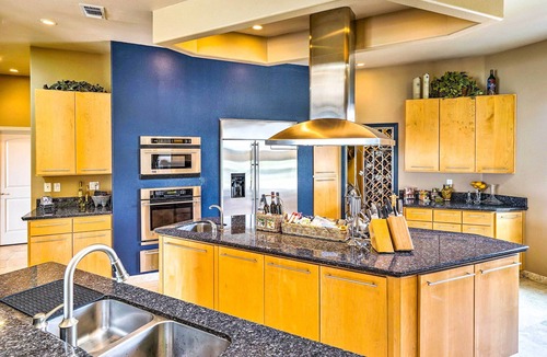 Amistad National Recreational Area House | 4 Mi to Lake Amistad Access: Luxury Hilltop Escape