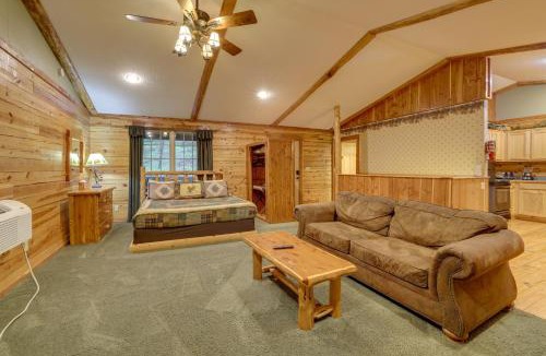 Sylvan Shores House | 4 Mi to Lake: Wooded Log Cabin in Eureka Springs!